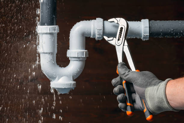 Professional Emergency Plumber technician working in Denton, KY
